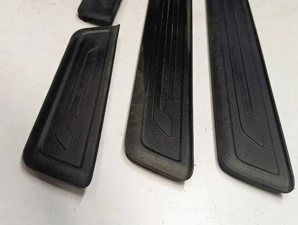 Kit de protection de seuil KIA Sportage III OEM 858733U010S6 image 3