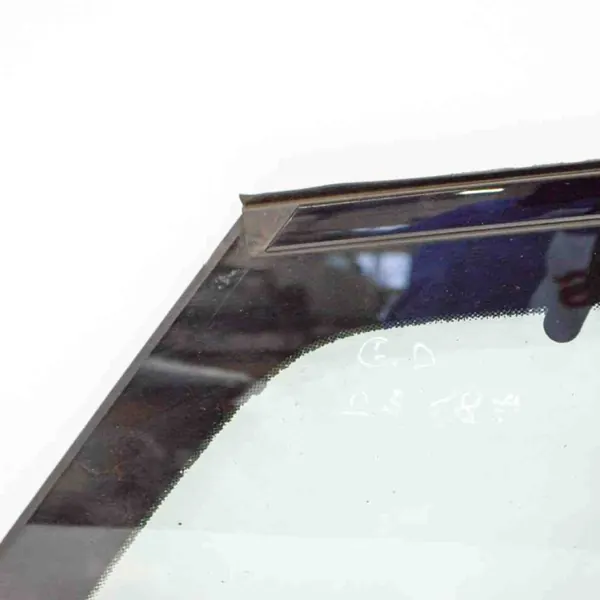Vitre Arrière Droite OEM E000090 pour Renault Kadjar image 3