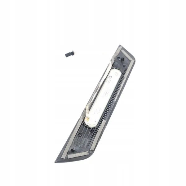 Audi A6 C8 LED-tröskelskydd OEM 4K0947423 Bak Vänster image 10