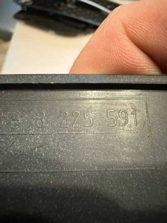 Support Halogène Gauche OEM 8225591 pour BMW 3 E46 image 4