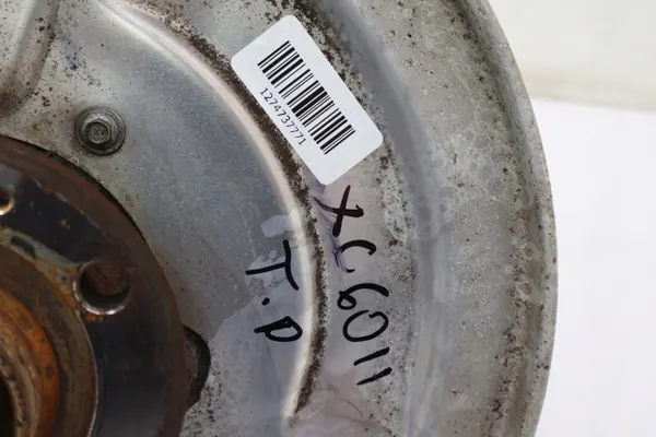 Volvo XC60 II höger bakknä OEM 32217287 image 10