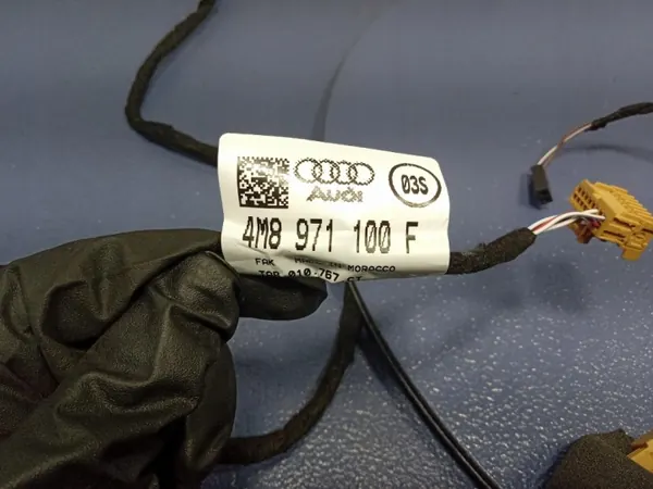 Audi SQ8 Q8 kattokytkentäsarja OEM 4M8971100F image 5