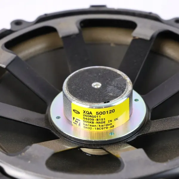 Land Rover Subwoofer XQA500120 - Achterklep image 6