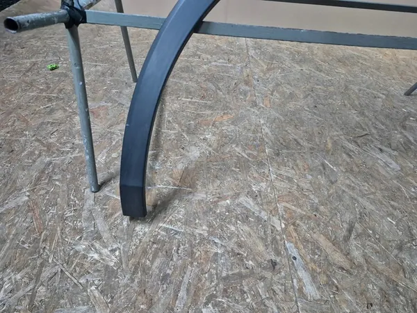 VW TIGUAN II Etu Vasemman Lokasuojan Verhoilu image 2