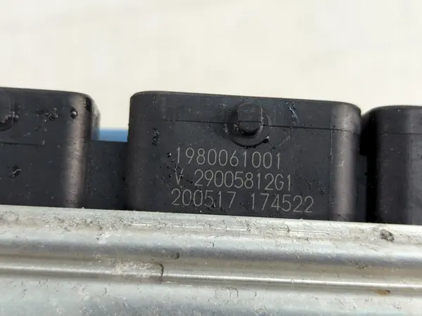 Controlador Motor Peugeot 9811545080 - Usado image 5