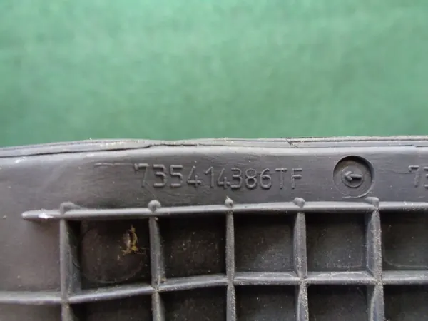 Fiat OE 735414386 Joint Pare-brise Gauche image 8