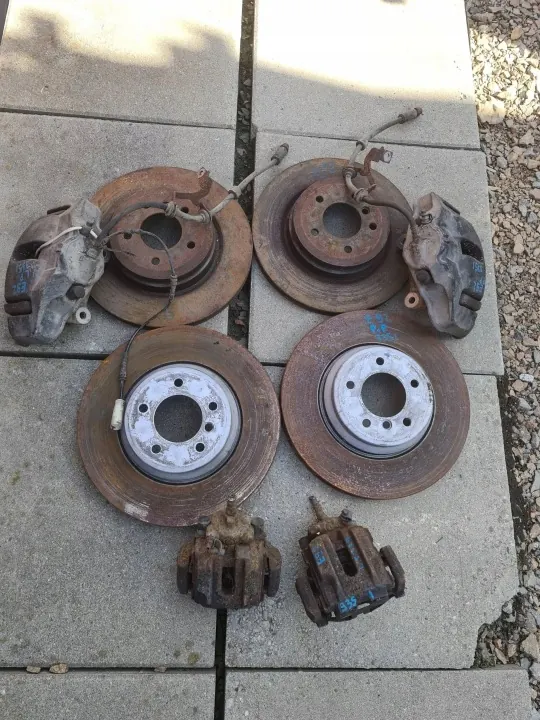 Disques et étriers de frein MRKA BMW E90/E91/E92 335i image 2