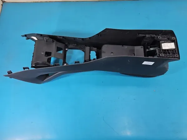 Accoudoir tunnel OEM 566863243C pour Skoda Kodiaq I image 8