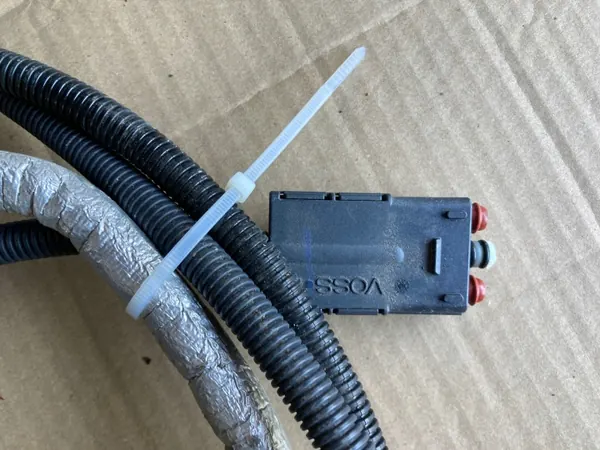 Begagnat AdBlue-rör OEM 3Q0131961C för VW/Skoda image 3