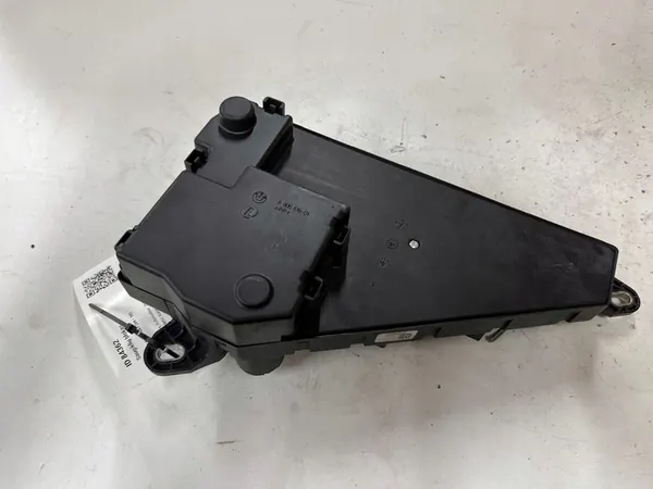 BMW 5 TOURING (E61) Sulakeboksi 690661901 image 3