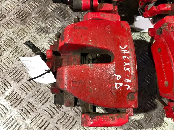 Jaguar XE Kit disques et étriers frein OEM UTO40054 image 5