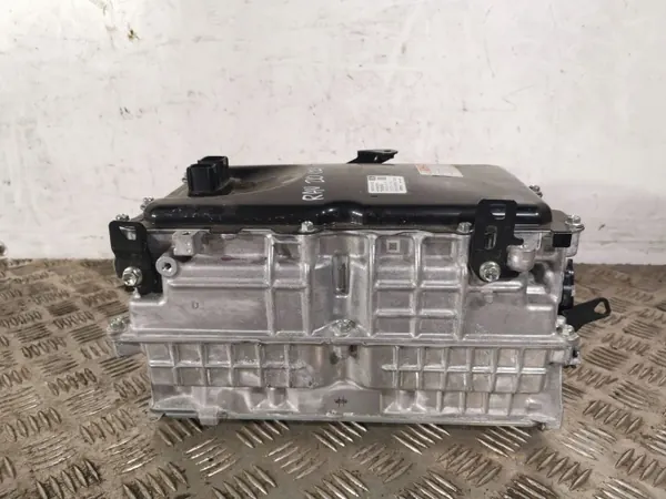 Toyota OEM 2321001704 Inversor Voltaje Usado image 5