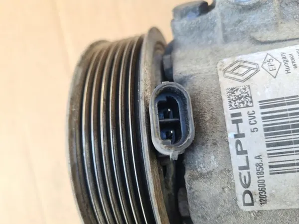 Compresseur A/C OEM 8200678499 pour Renault Scenic II image 5