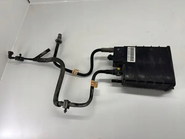 Brandstofdampfilter Ford Fusion II DG939E857B image 2
