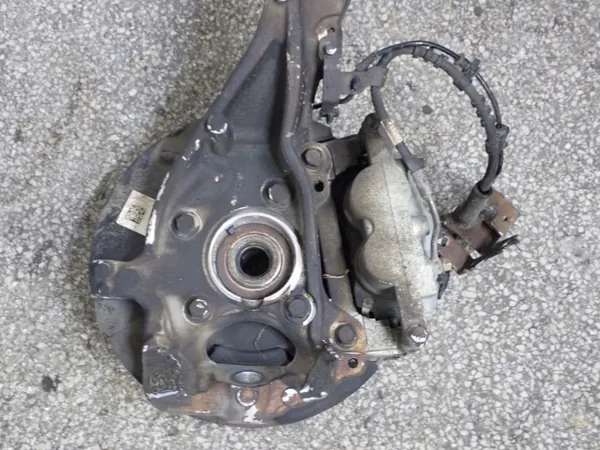 OEM MB3C-3K170-EB Moyeu Avant Droit 4x4 Occasion image 4