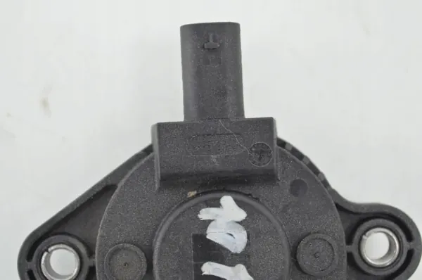 Kia OE Kamaxelstyrventil OEM 2435703HA0 image 4