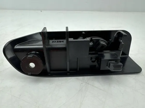 Brandstofdop houder OEM LAA13684 - Toyota Yaris Cross 2023 image 6