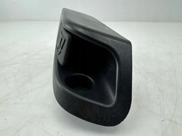 Brandstofdop houder OEM LAA13684 - Toyota Yaris Cross 2023 image 9
