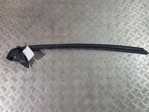 Fönsterpackning OEM A2176730200 höger bakdörr image 3