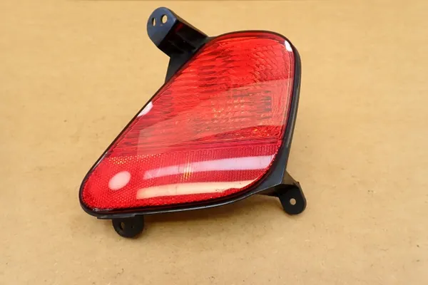 Feu antibrouillard arrière gauche OEM 1149226 Mitsubishi Eclipse Cross image 3