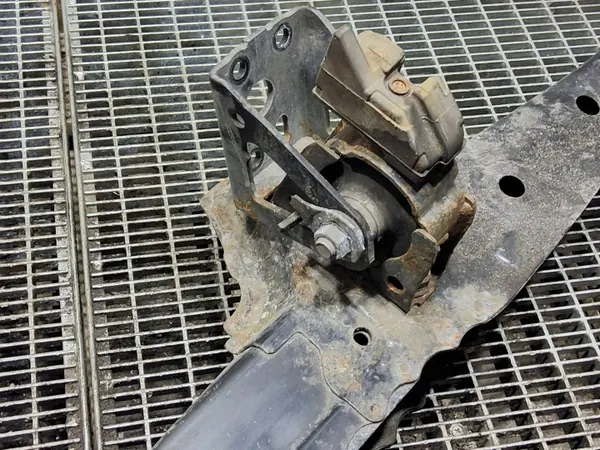 Toyota Prius XW30 vorderer Gurtstütz OEM SKE56697 image 7