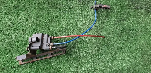 Válvula suspensión neumática BMW 5 G31 OEM 4722520100 image 2