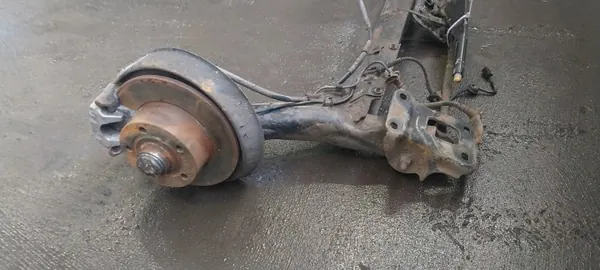 Viga do eixo traseiro OEM 564456 com discos ABS Audi image 4