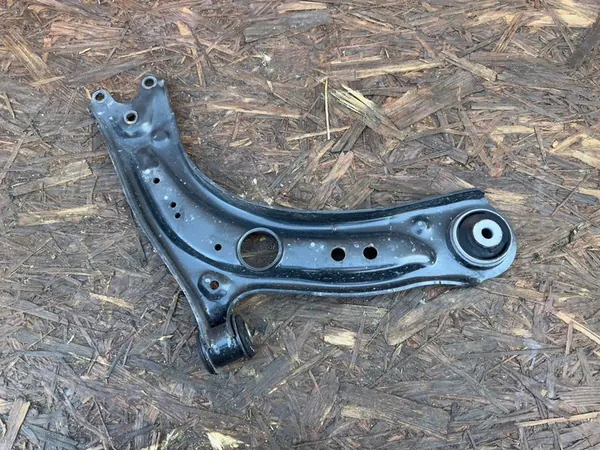 Braccio di Controllo Anteriore Sinistro Audi Q2 81A 24R image 2
