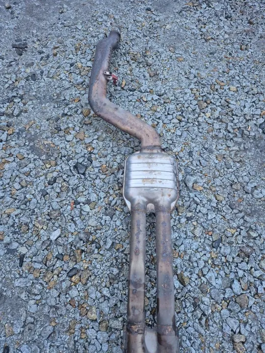 BMW 7-sarja 3.0D F02 Pitkä Pakoputken Vaimennin OEM 7807103 image 4