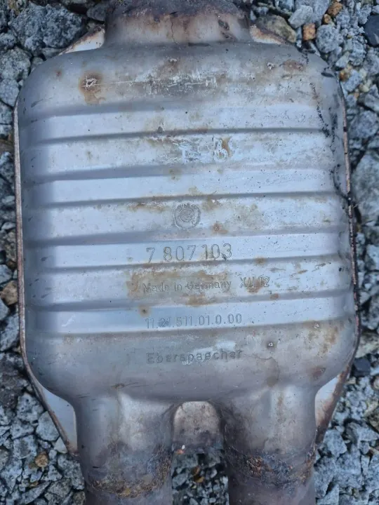 BMW 7-sarja 3.0D F02 Pitkä Pakoputken Vaimennin OEM 7807103 image 5