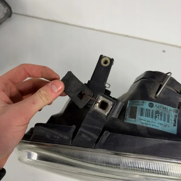 Vänster framlykta OEM JPF1J1941016B för VW Golf IV image 8