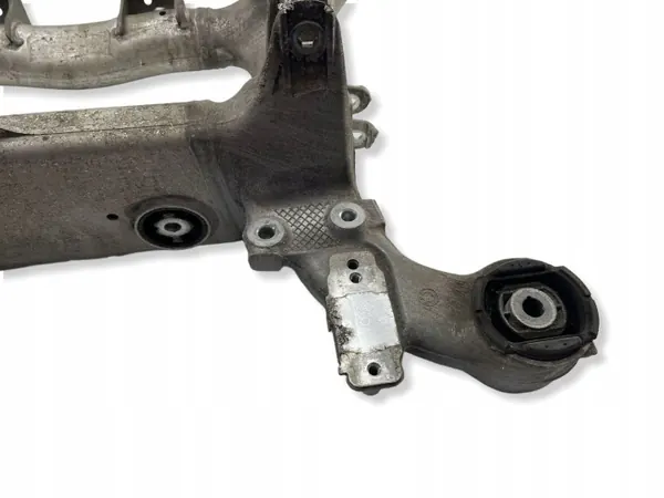 Trineo Trasero BMW 5 F10 OEM 6793803 - Usado image 8