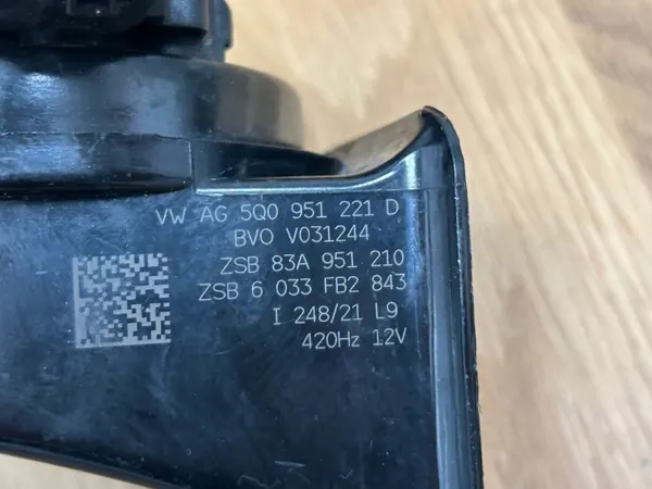 Höger tuta OEM 83A951210 för Audi Q3 83A image 4