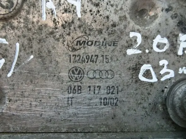 Audi A4 Ölkühler 2.0 TFSI 2008 06B117021 image 6