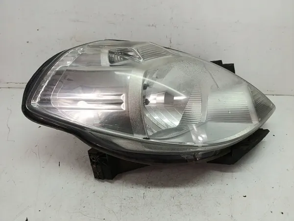 Oikea Etuvalaisin Nissan Tiida 2007-2012 image 5