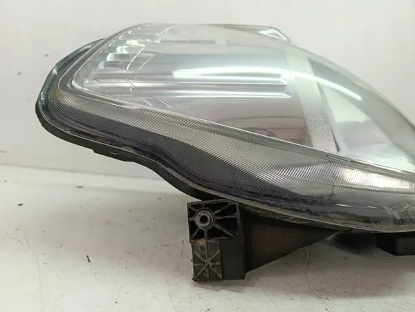 Oikea Etuvalaisin Nissan Tiida 2007-2012 image 6