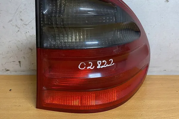 Rechter achterlicht MERCEDES-BENZ E (W210) A2108206864 image 2
