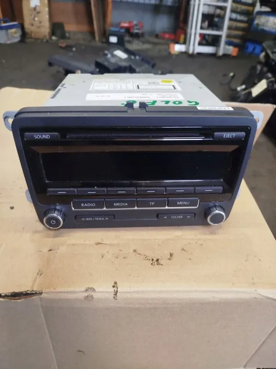 Radio CD MP3 OEM 5M0035186J pour VW image 2