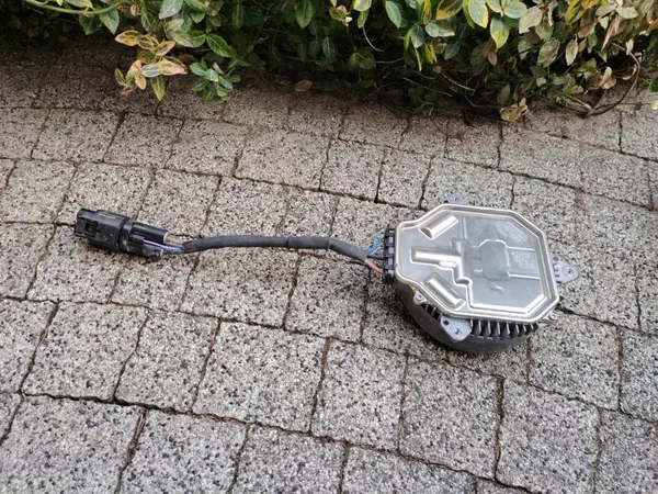 Jäähdytinpuhaltimen moottori OEM hbvbhdhbd0 Ford Escape image 3
