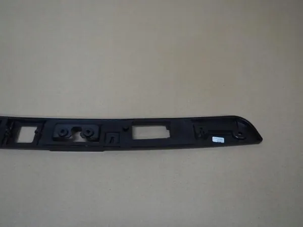 Garniture de Hayon SsangYong Korando IV OEM 8388035000 image 6