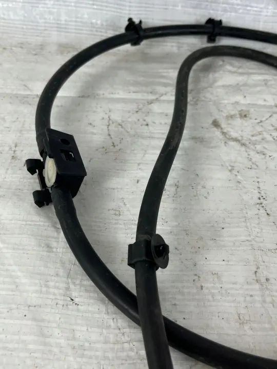 Mercedes-Benz Spolarmunstyckesslang OEM A2138609000 image 4