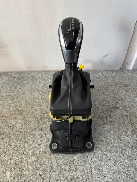 Pommeau de levier de vitesse OEM 31367686 Volvo V60 2011-2018 image 2