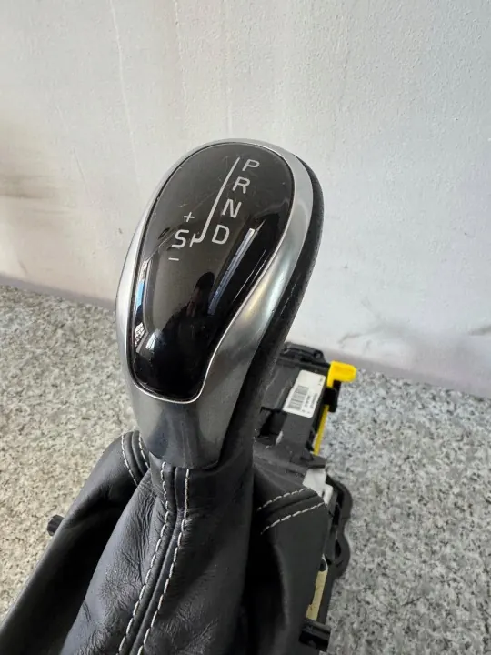 Pommeau de levier de vitesse OEM 31367686 Volvo V60 2011-2018 image 4
