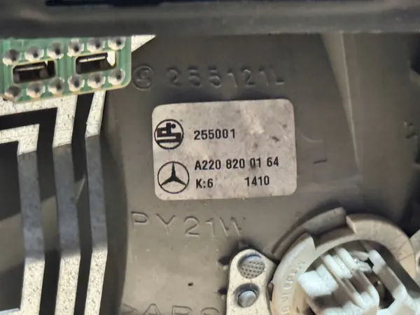 Linker Achterlicht Mercedes-Benz W220 A2208200164 image 3