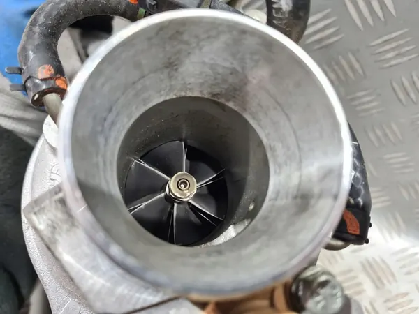 Turbocompresor Opel Insignia A Astra J 2.0 Turbo 220CV image 5