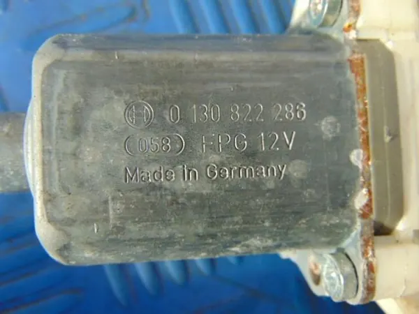 BMW 318I HB Regulador de Janela Elétrico Direito Frontal OEM 0130822286 image 5