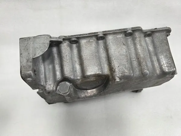 VW UP MII Citigo Oljetank 04C103603D image 5