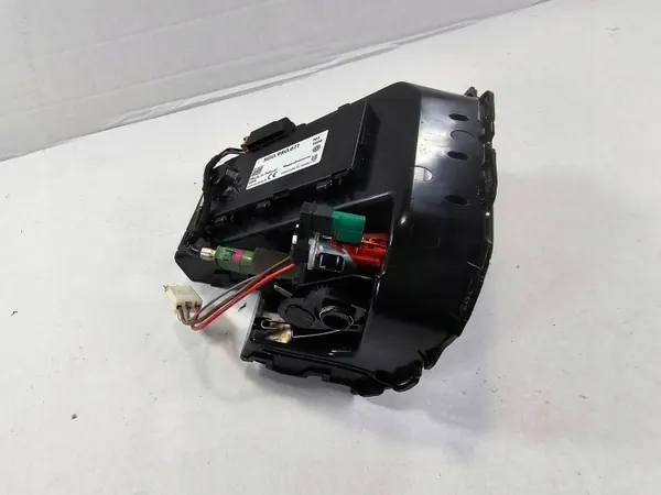 Askkopp Tändare USB-port VW T6 OEM 7E5858329 image 4