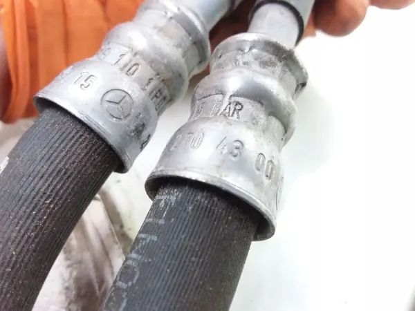 Mercedes C W205 vaihteistoöljynjäähdytysputki OEM image 5