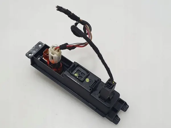 Enchufe mechero Audi A3 8P OEM 8P0863284C image 5